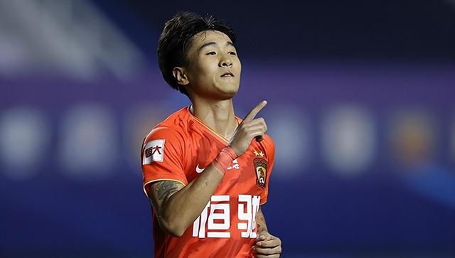 包含关键时刻拜仁慕尼黑调整名单以备意甲，止住颓势环节打磨，压力陡增，轮换策略成焦点的词条