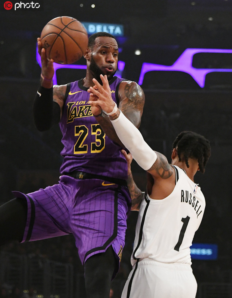 包含詹姆斯回归赛场,高光表现首场状态亮眼,篮网观众沸腾!的词条 包含詹姆斯回归赛场,高光表现首场状态亮眼,篮网观众沸腾!的词条