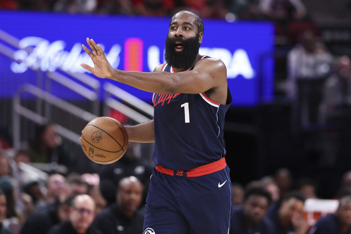 开云- 哈登关键节点战术调整,加拿大队带队取胜了吗 