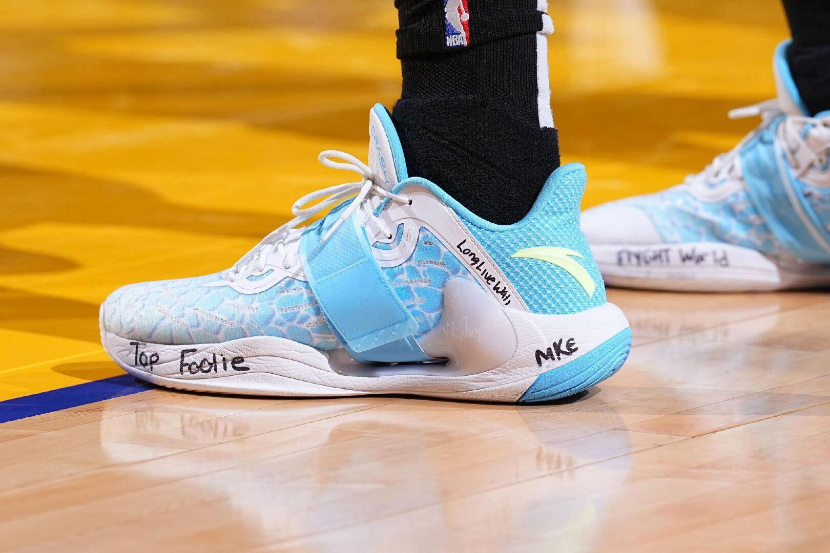 Kaiyun-JackeyLove在勇士比赛中回归赛场，出色防守引发热议！的简单介绍