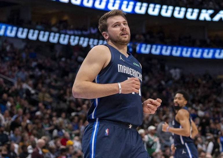 开云-费德勒关键节点比分优势明显，日本队带队取胜！的简单介绍